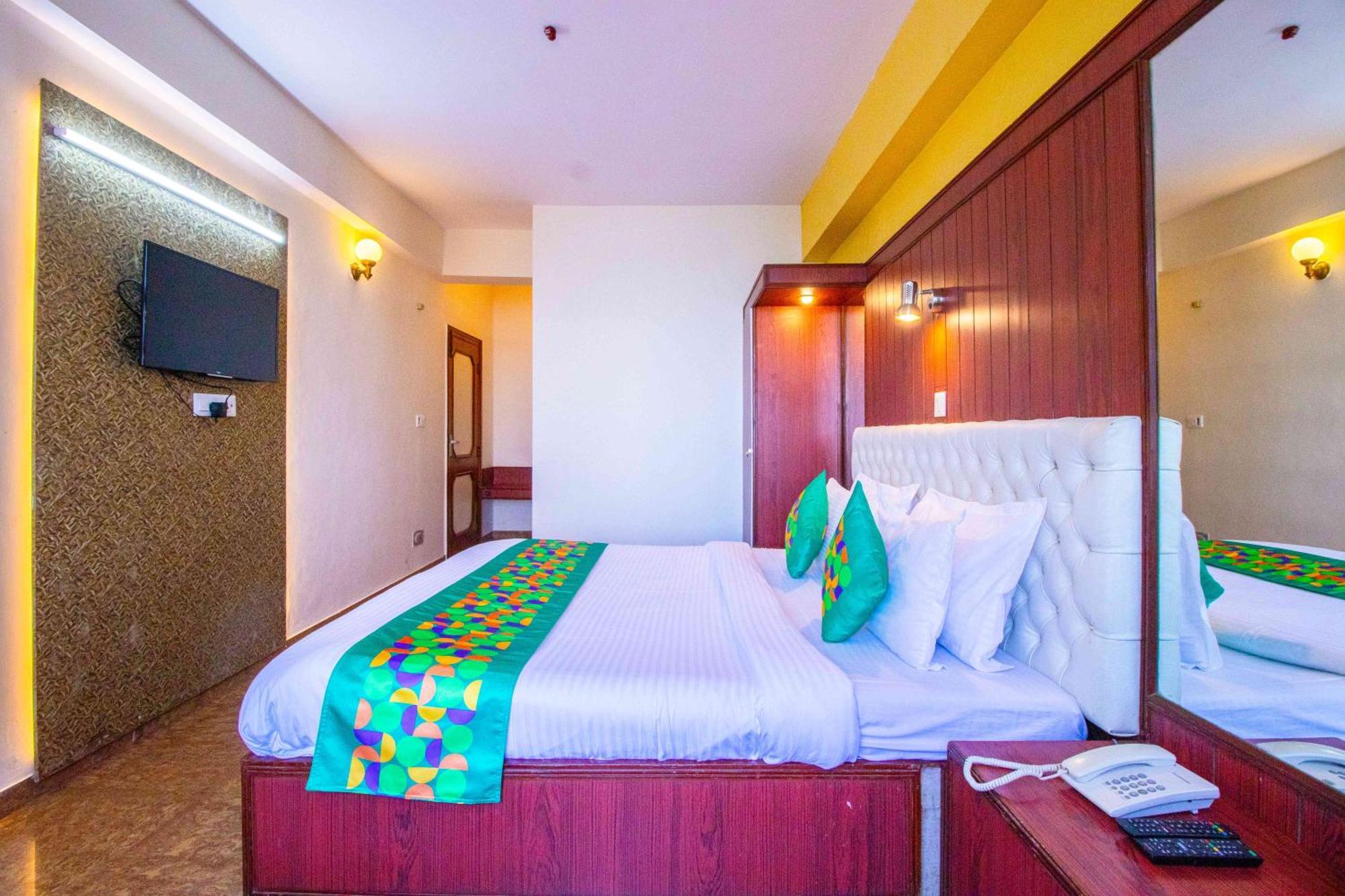 Treebo Varuna With Mountain View Shimla Exterior foto