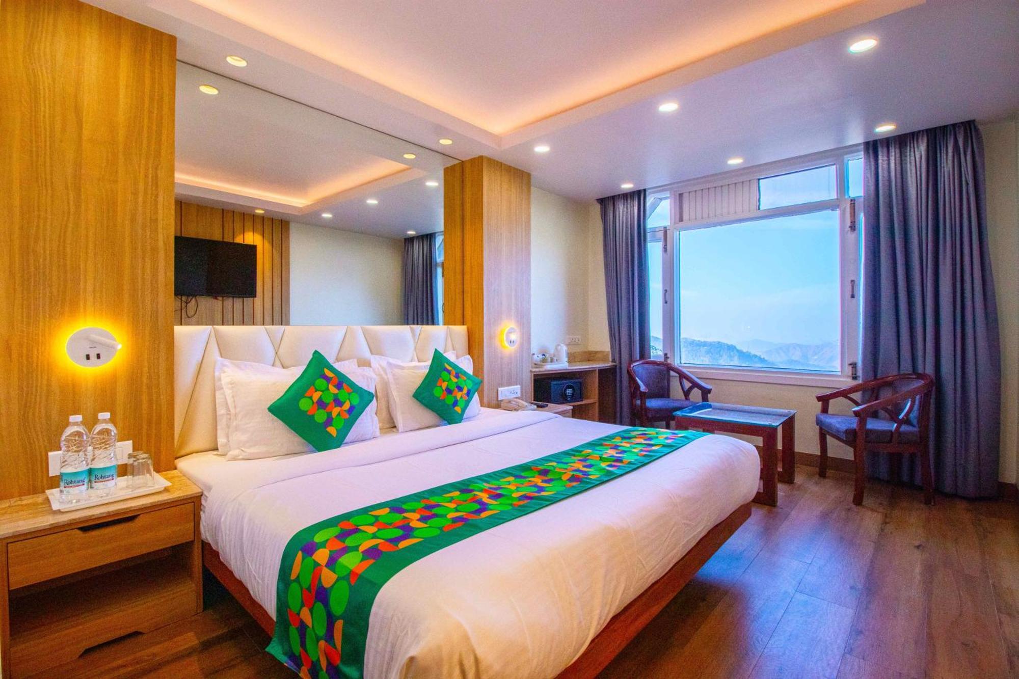 Treebo Varuna With Mountain View Shimla Exterior foto