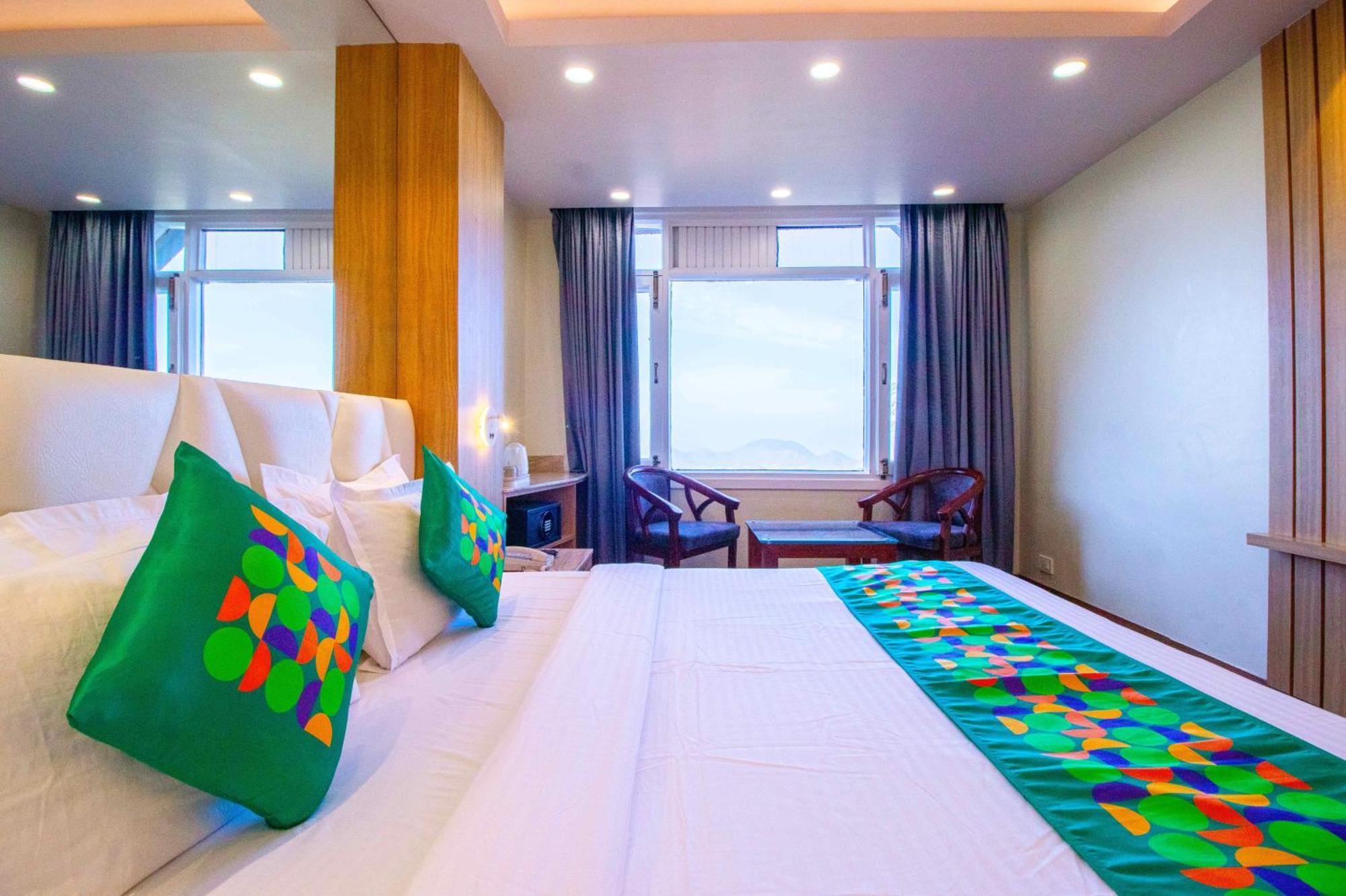 Treebo Varuna With Mountain View Shimla Exterior foto