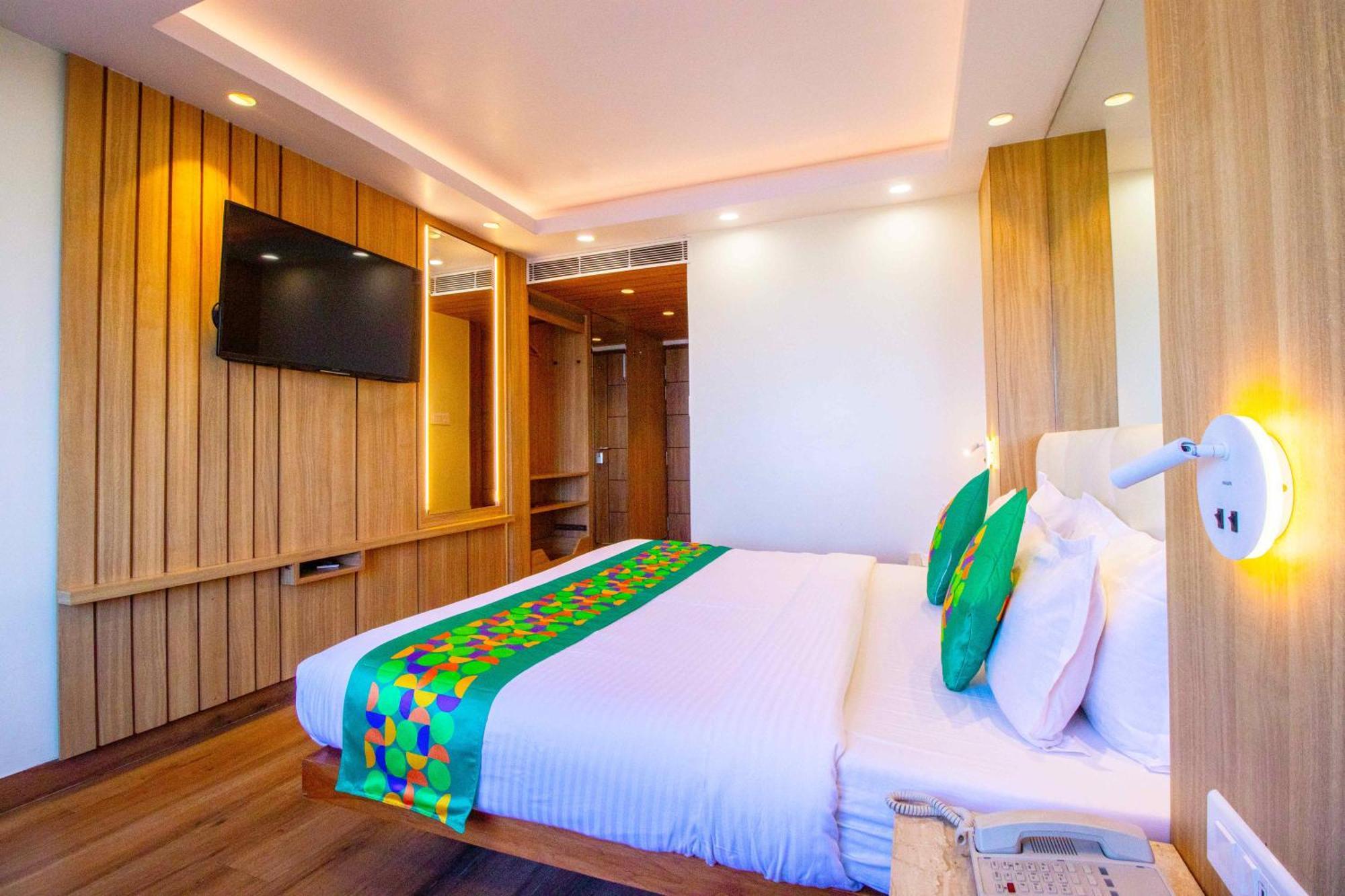 Treebo Varuna With Mountain View Shimla Exterior foto