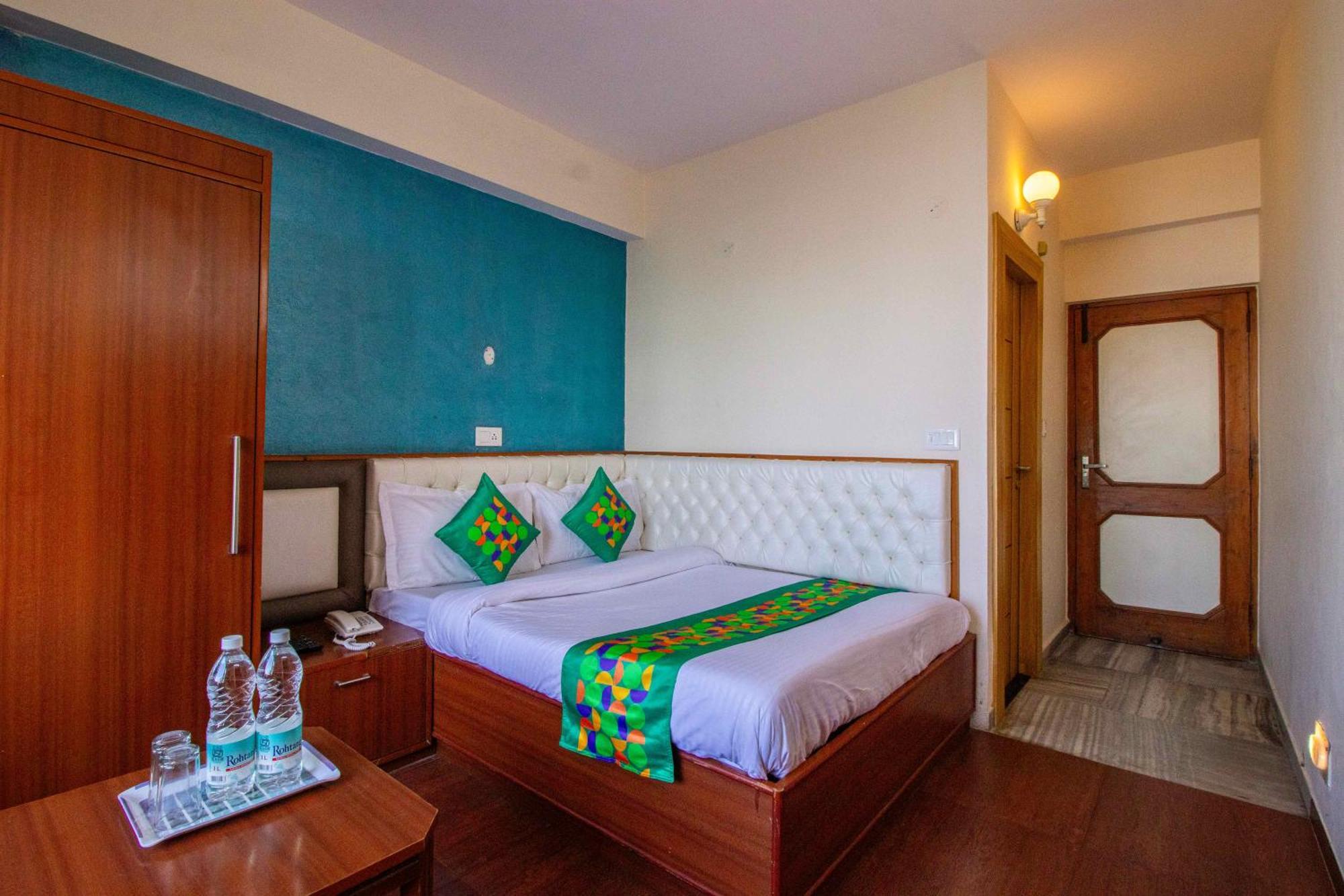 Treebo Varuna With Mountain View Shimla Exterior foto